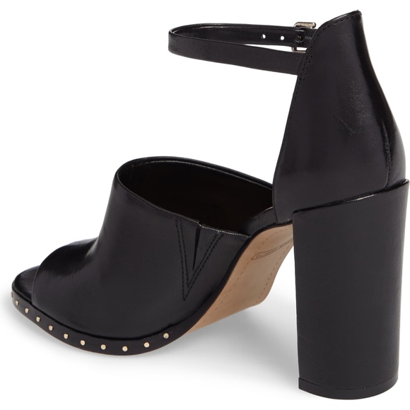 Vince Camuto Jilley Sandal - Picture 2 of 7